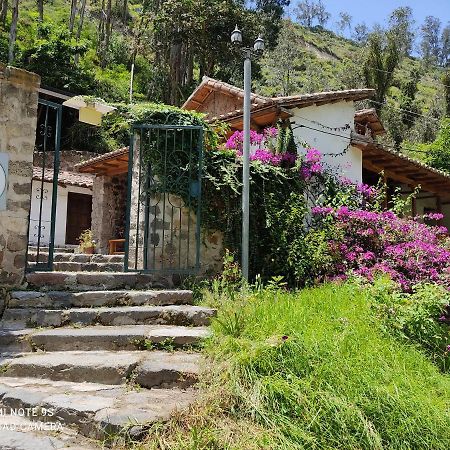 Casa Hacienda El Molino, Aeropuerto Hotel Кито Екстериор снимка